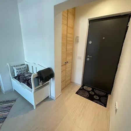 Апартаменти Scandinavian House Брашов