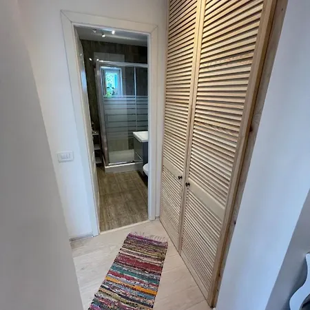 Scandinavian House Апартаменти